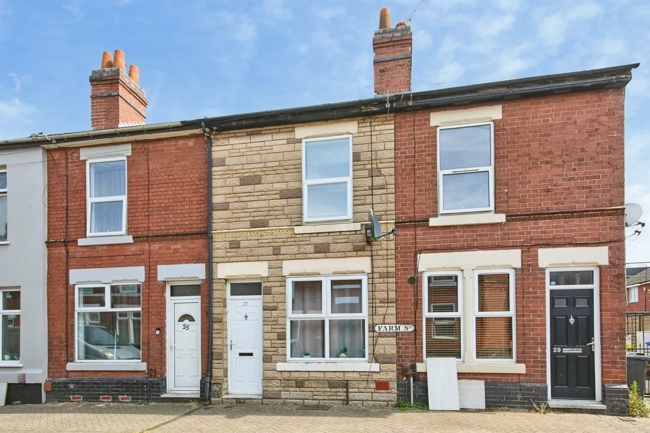 2 bed house for sale — Farm Street, Derby