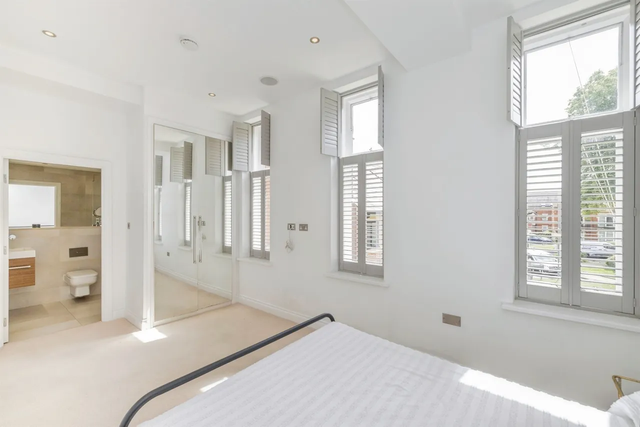 King Edward Place, Bushey, photo 5