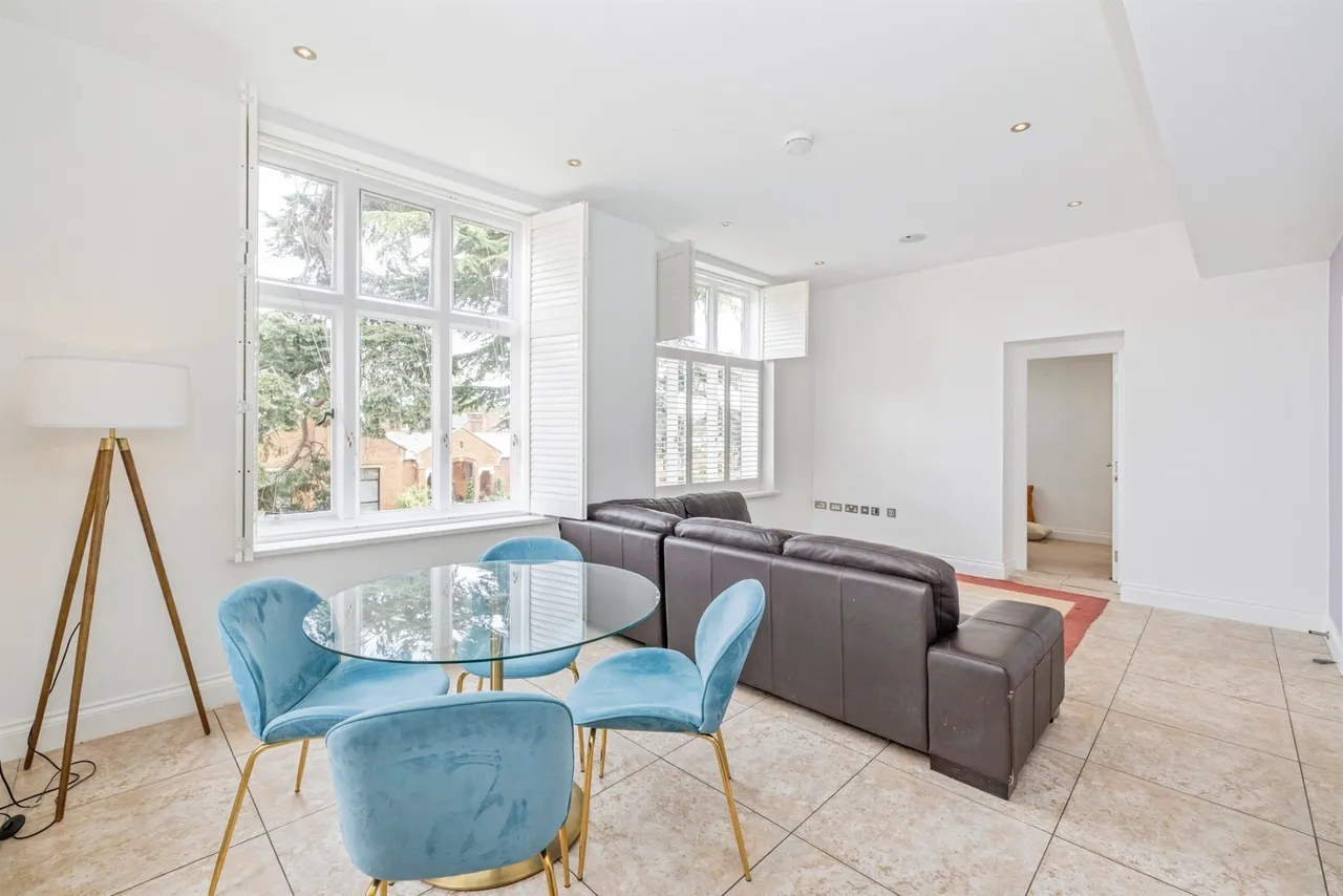 King Edward Place, Bushey, photo 4