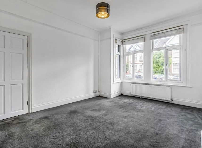 Audley Road, Hendon, NW4, photo 2