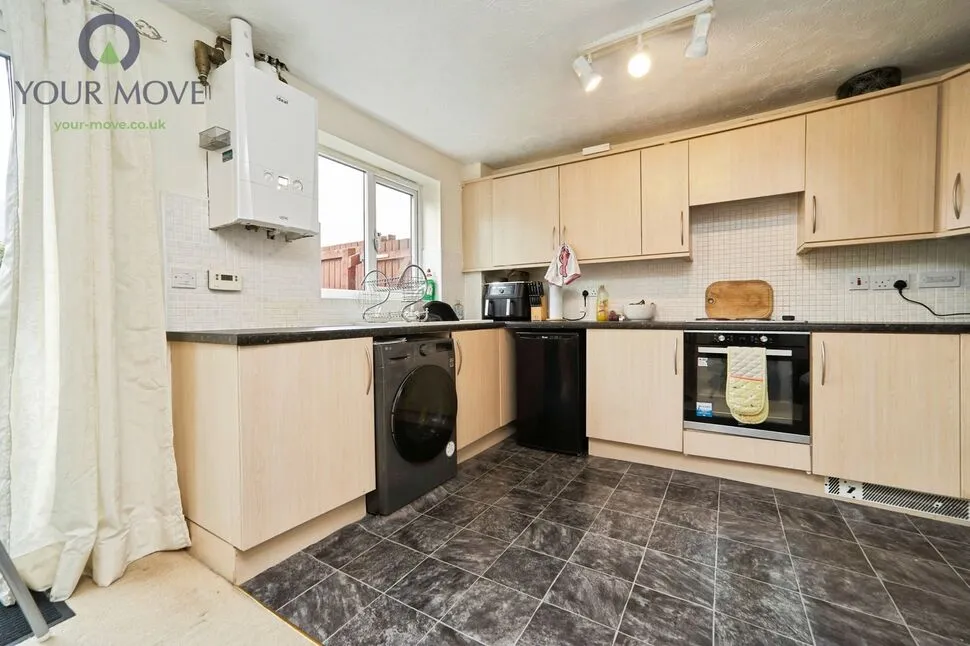 School Street, Cottingley, BD16, photo 5
