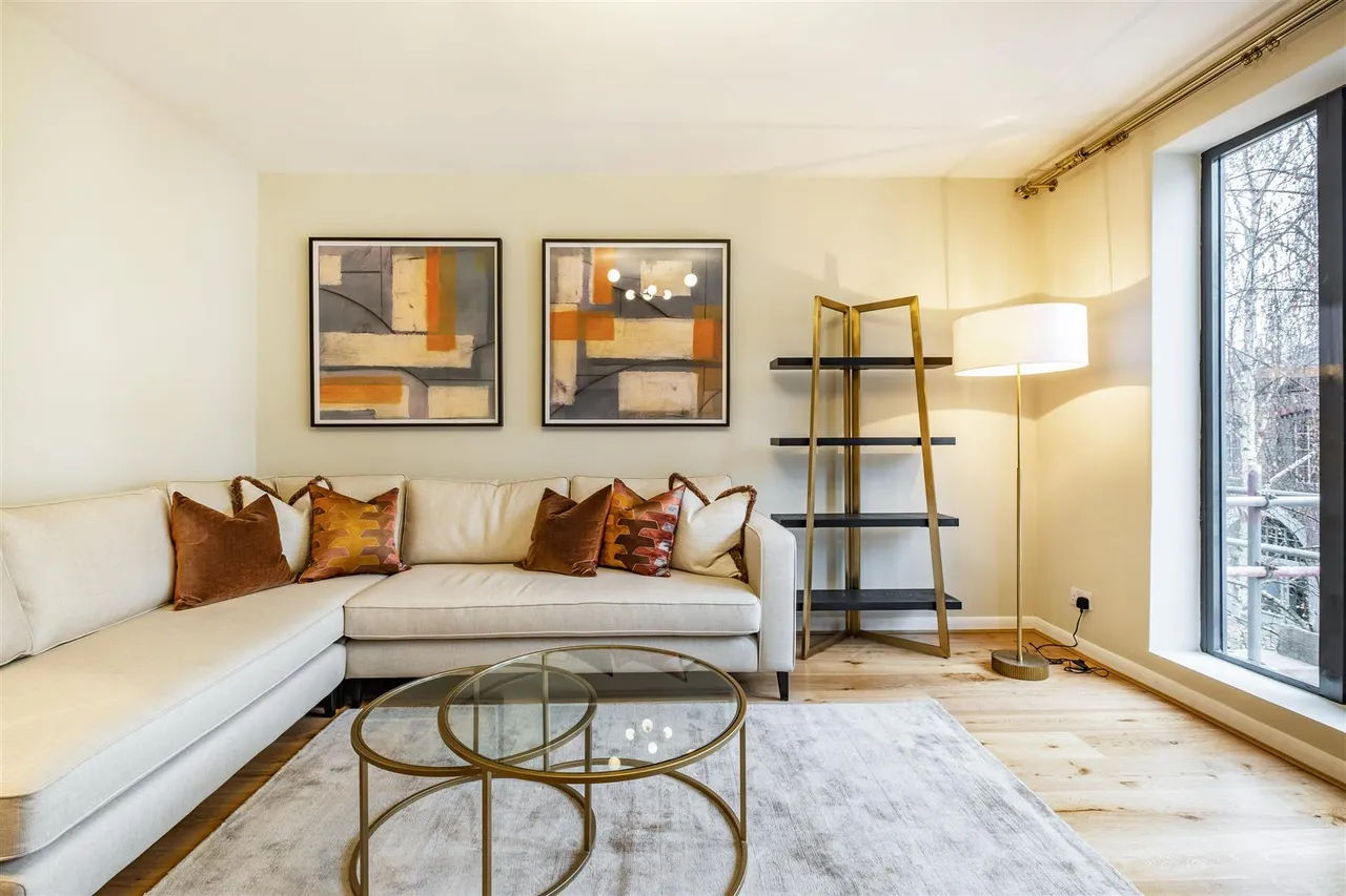 2 bed property to rent, Fulham Road, London, SW3