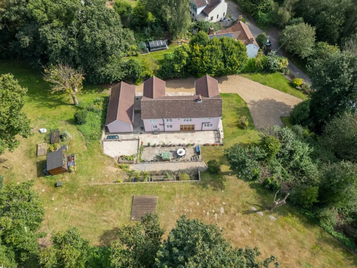 Hillside Loke, Roughton, NR11, photo 23