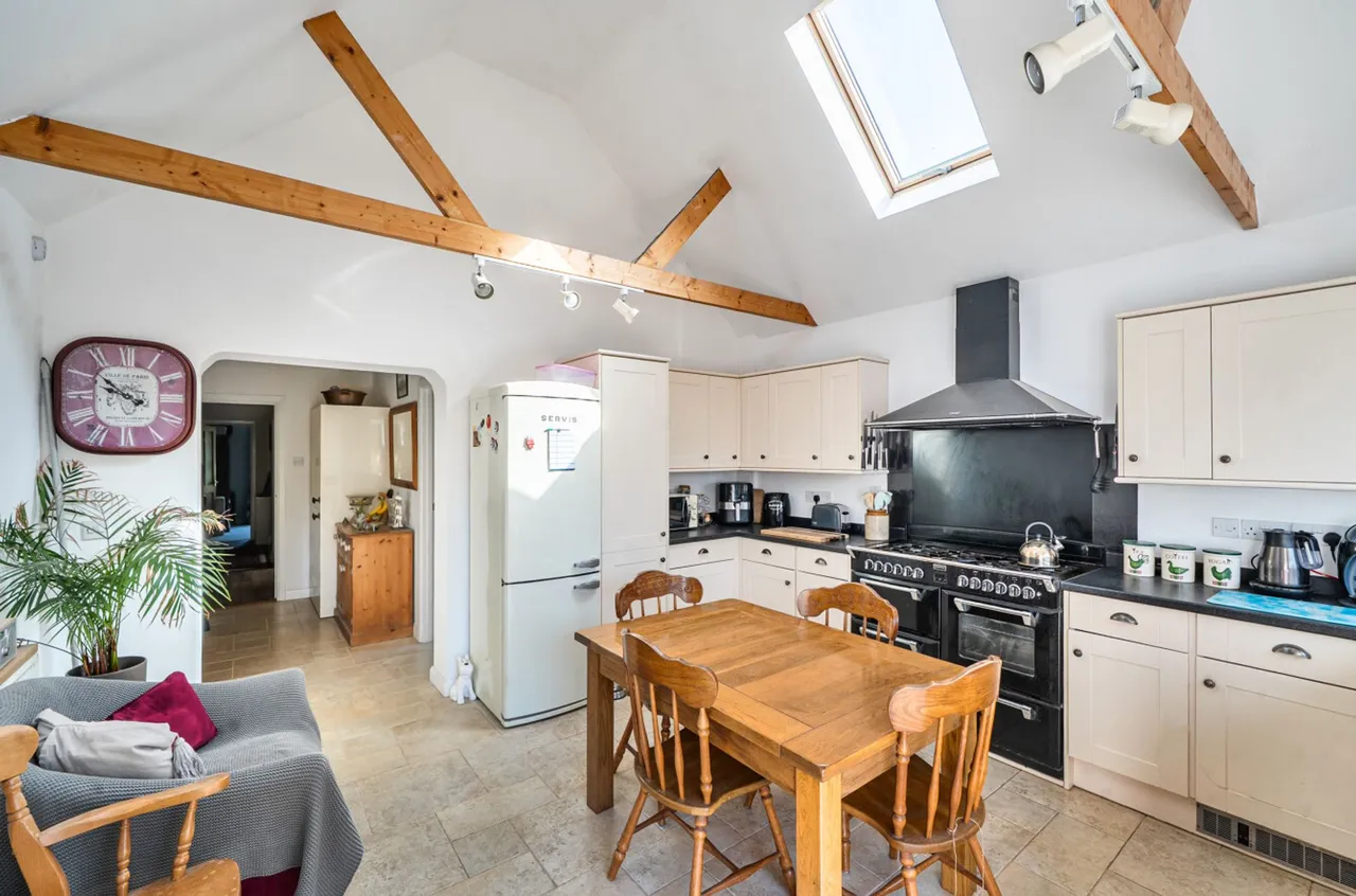 Scant Road West, Hambrook, PO18, photo 7