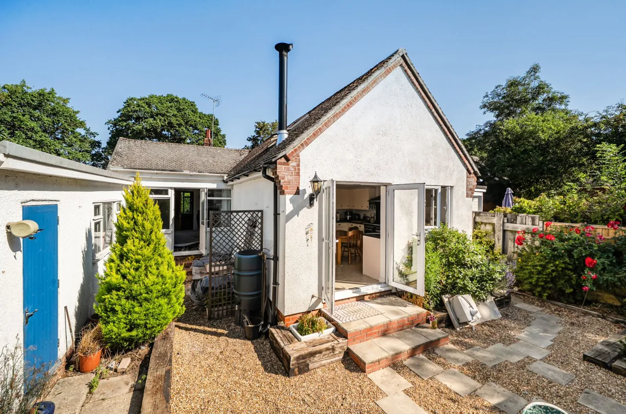 Scant Road West, Hambrook, PO18, photo 12