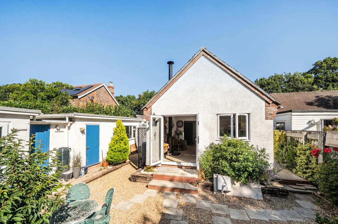 Scant Road West, Hambrook, PO18, photo 10