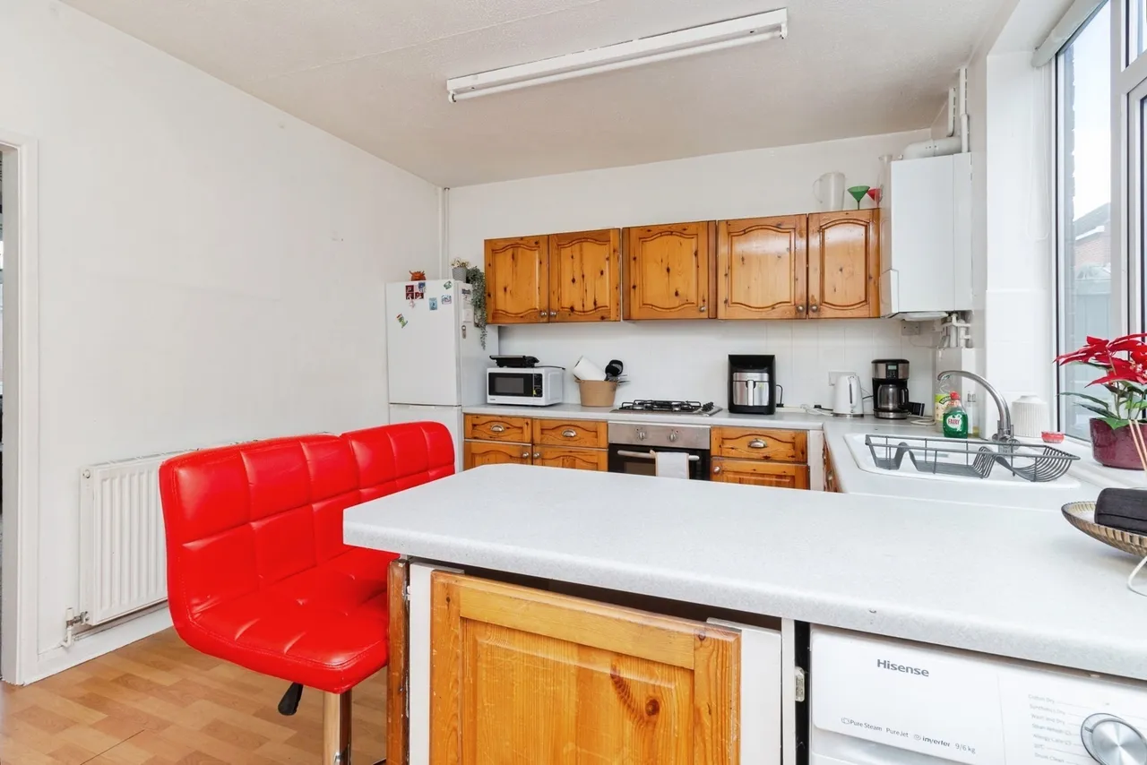 Vicarage Crescent, Newcastle, Staffordshire, ST5, photo 5