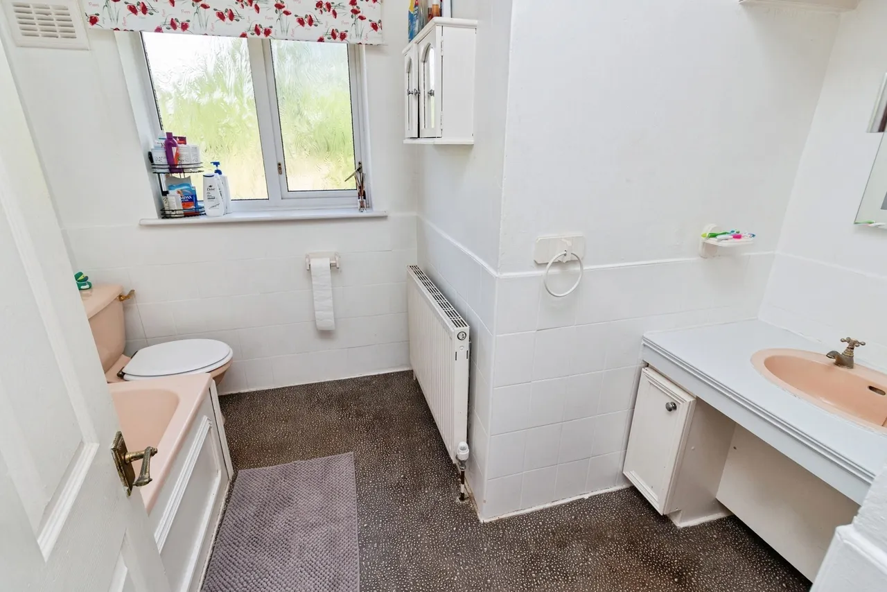 Vicarage Crescent, Newcastle, Staffordshire, ST5, photo 9