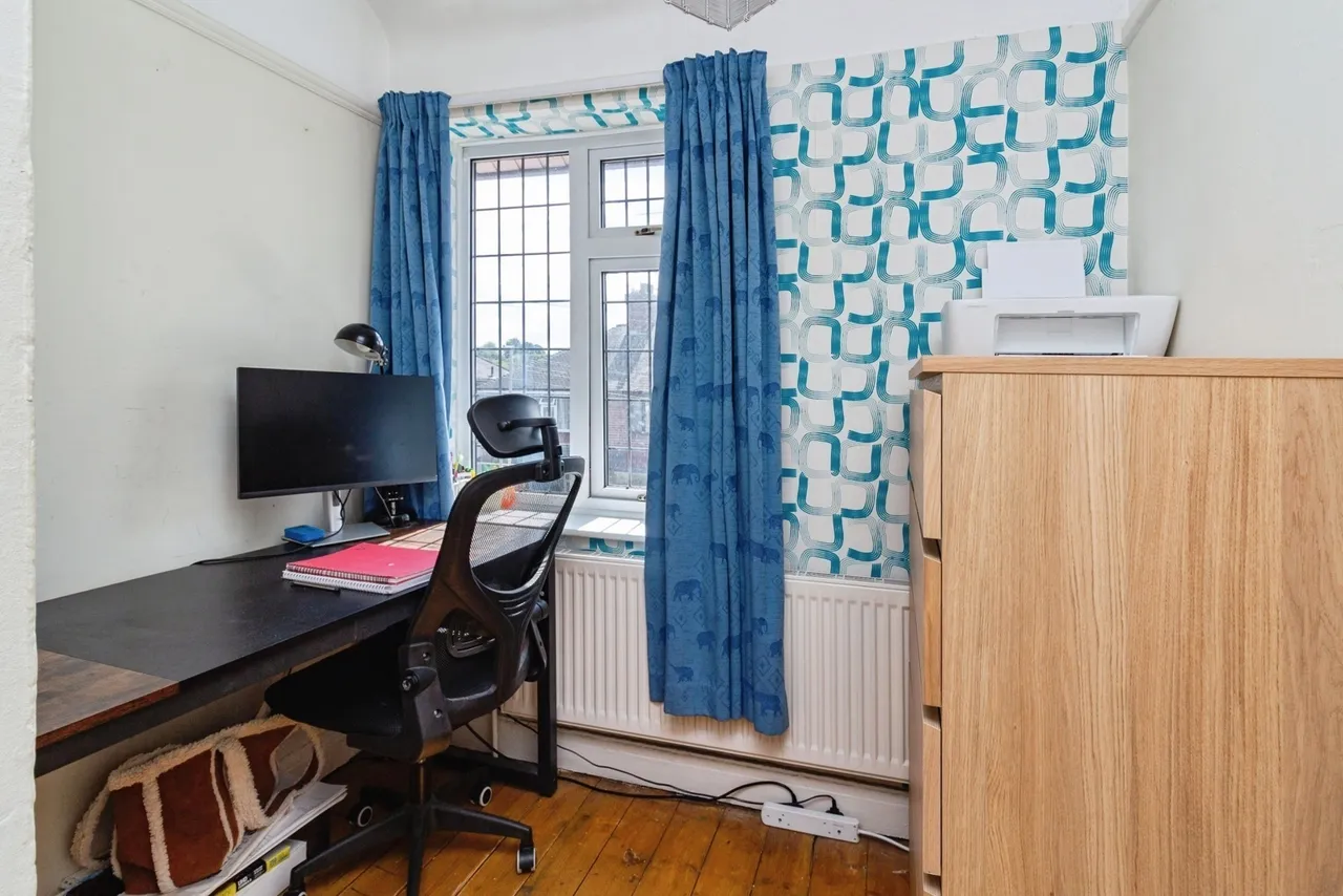 Vicarage Crescent, Newcastle, Staffordshire, ST5, photo 8
