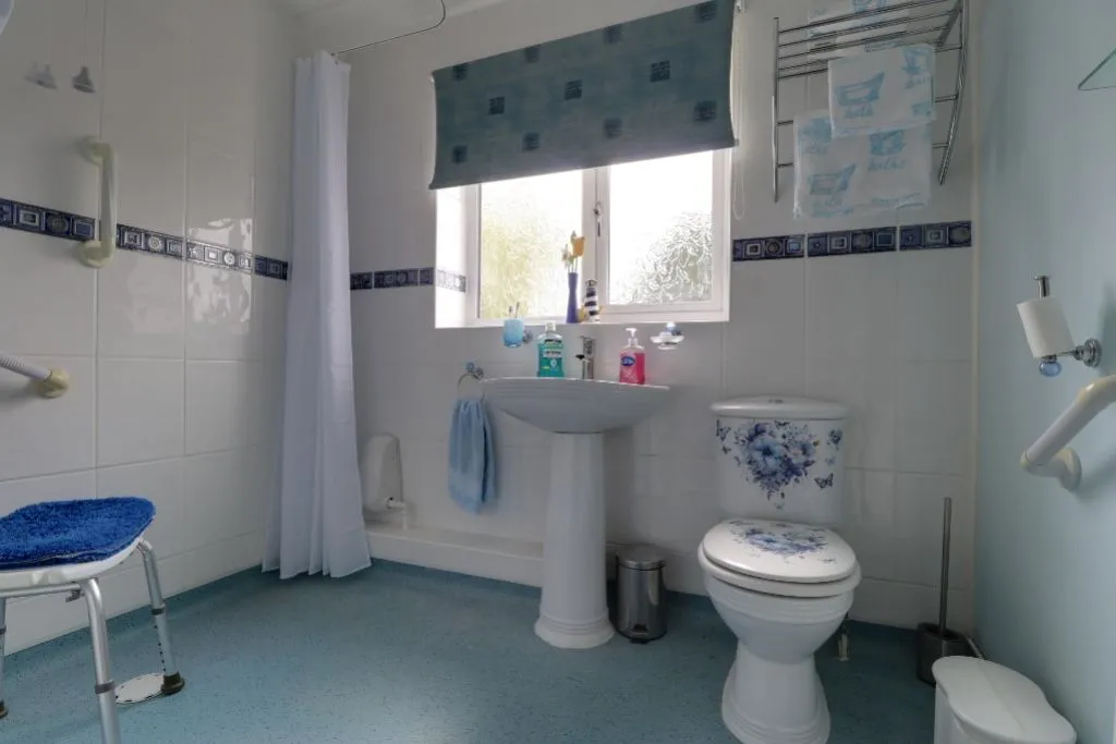 Meadow Close, Colsterworth, NG33, photo 13