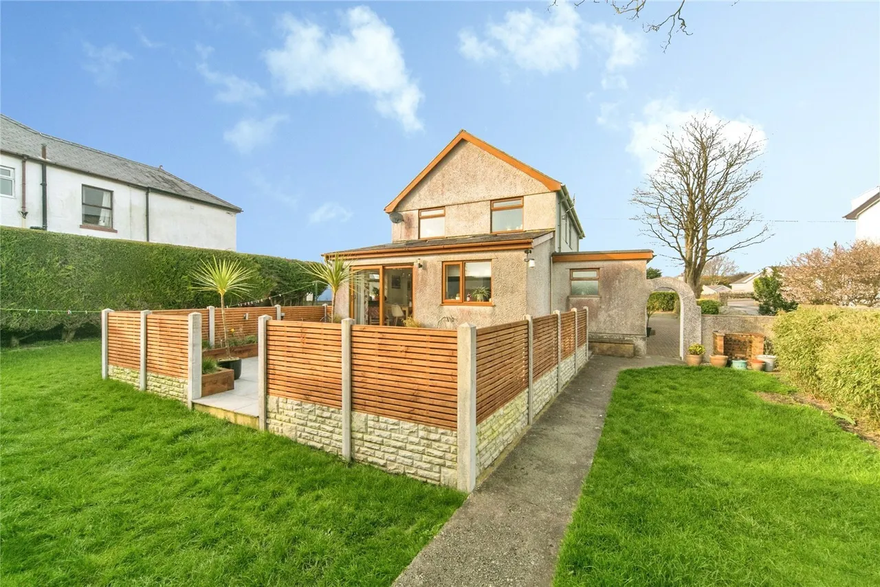 Bull Bay Road, Amlwch, LL68, photo 19