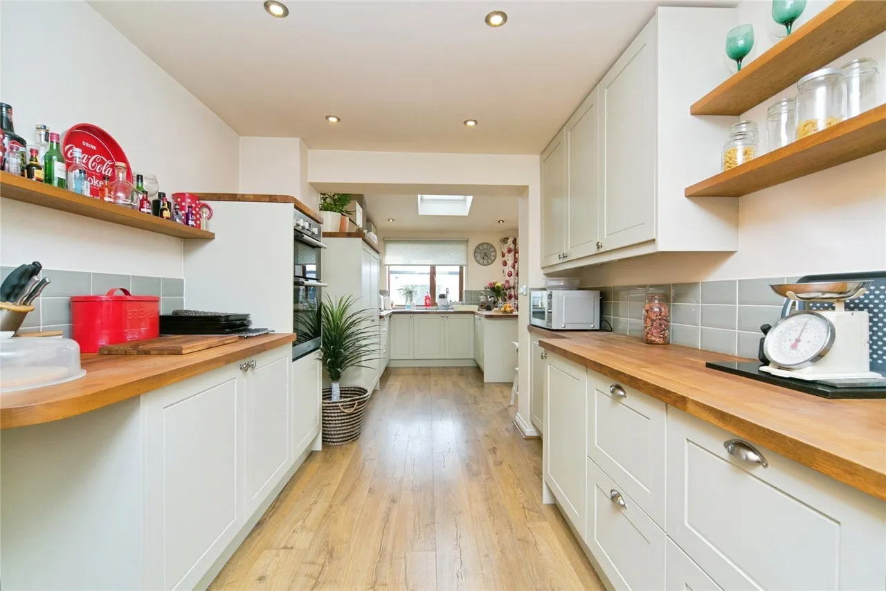 Bull Bay Road, Amlwch, LL68, photo 17