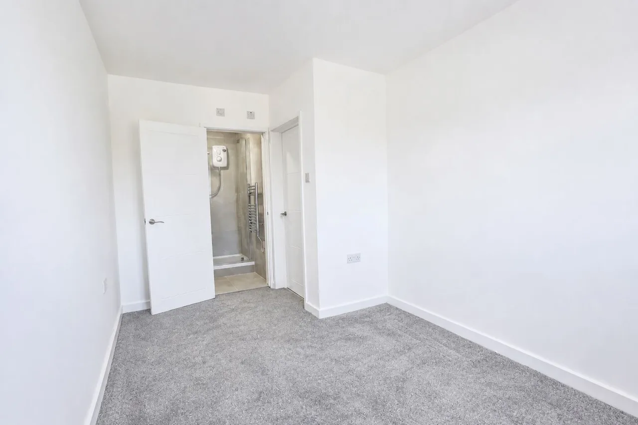 Deeds Grove, High Wycombe, HP12, photo 8