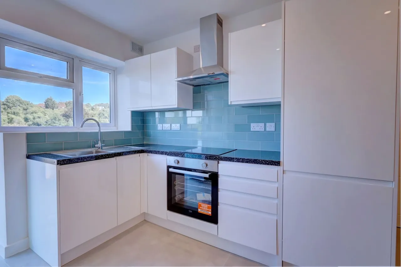 Deeds Grove, High Wycombe, HP12, photo 2