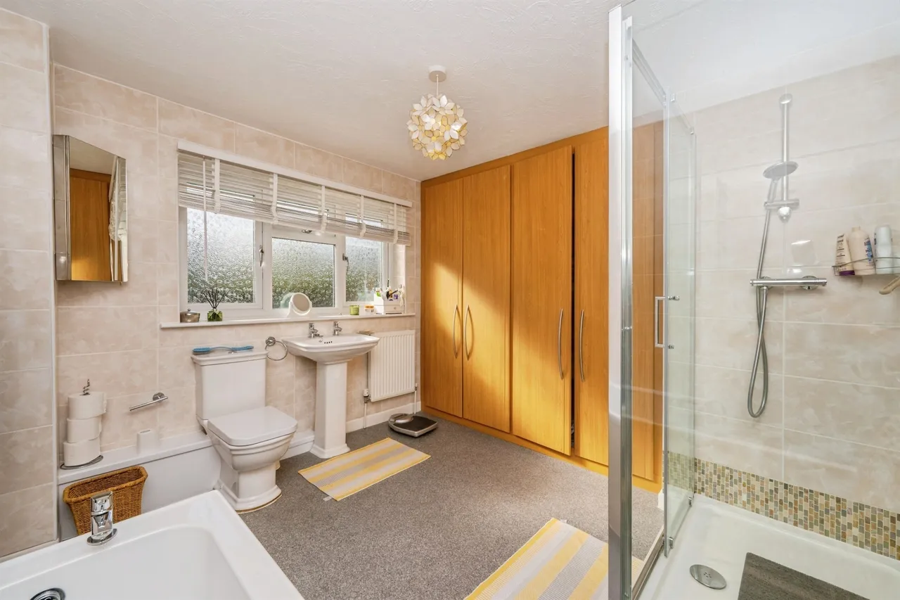 East Butts Road, RUGELEY, photo 8