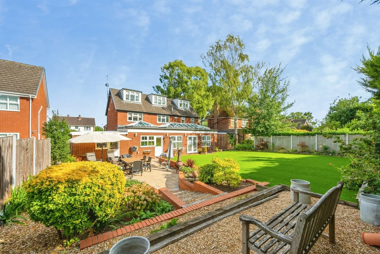 East Butts Road, RUGELEY, photo 12