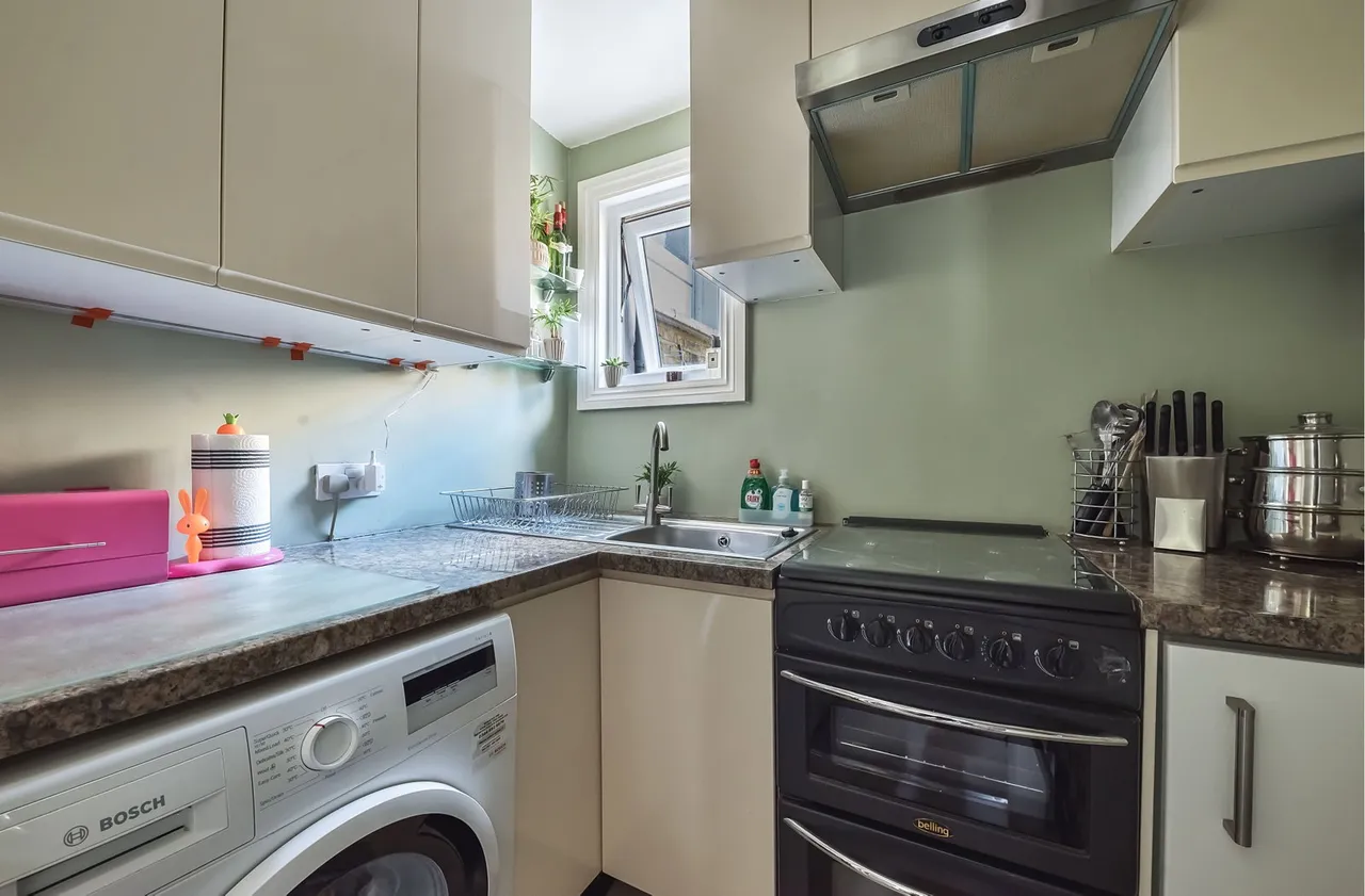 Trevelyan Road, London, SW17, photo 11