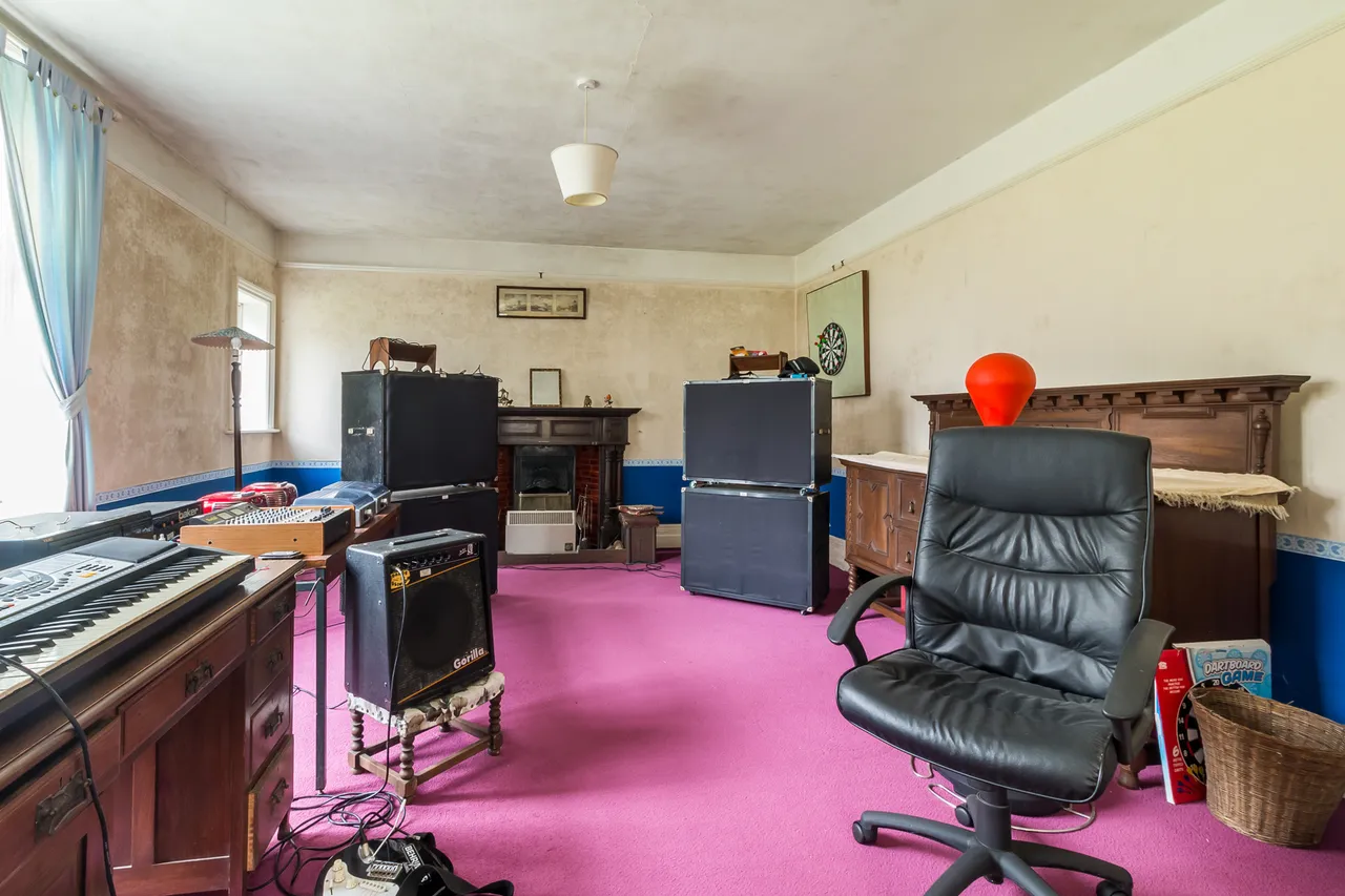 Bisterne Close, Ringwood, BH24, photo 4