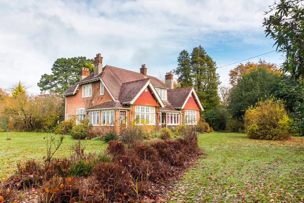 Bisterne Close, Ringwood, BH24, photo 24