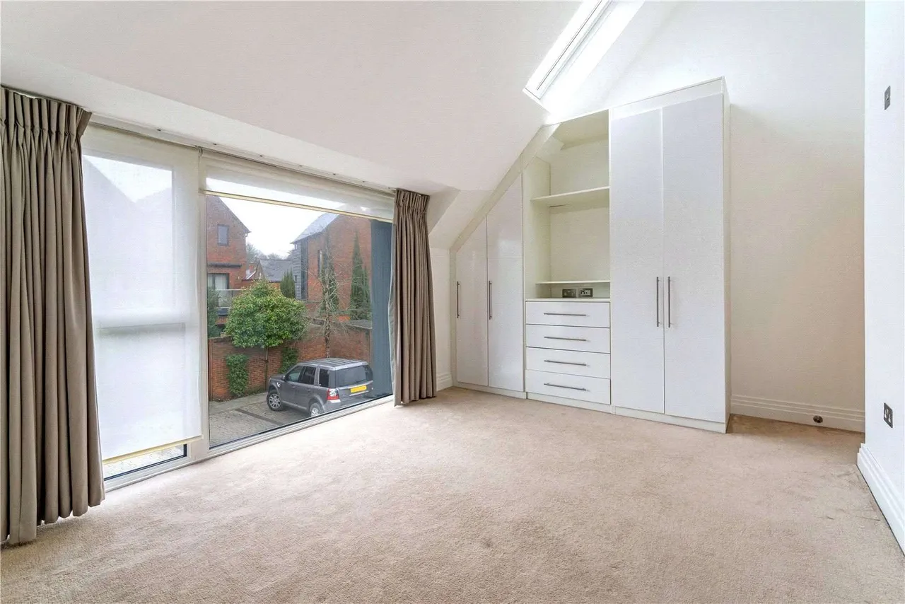 St. Valentines Close, Winchester, SO23, photo 3
