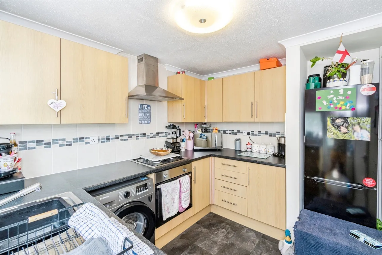 Beacon Way, Park Gate, SO31, photo 2