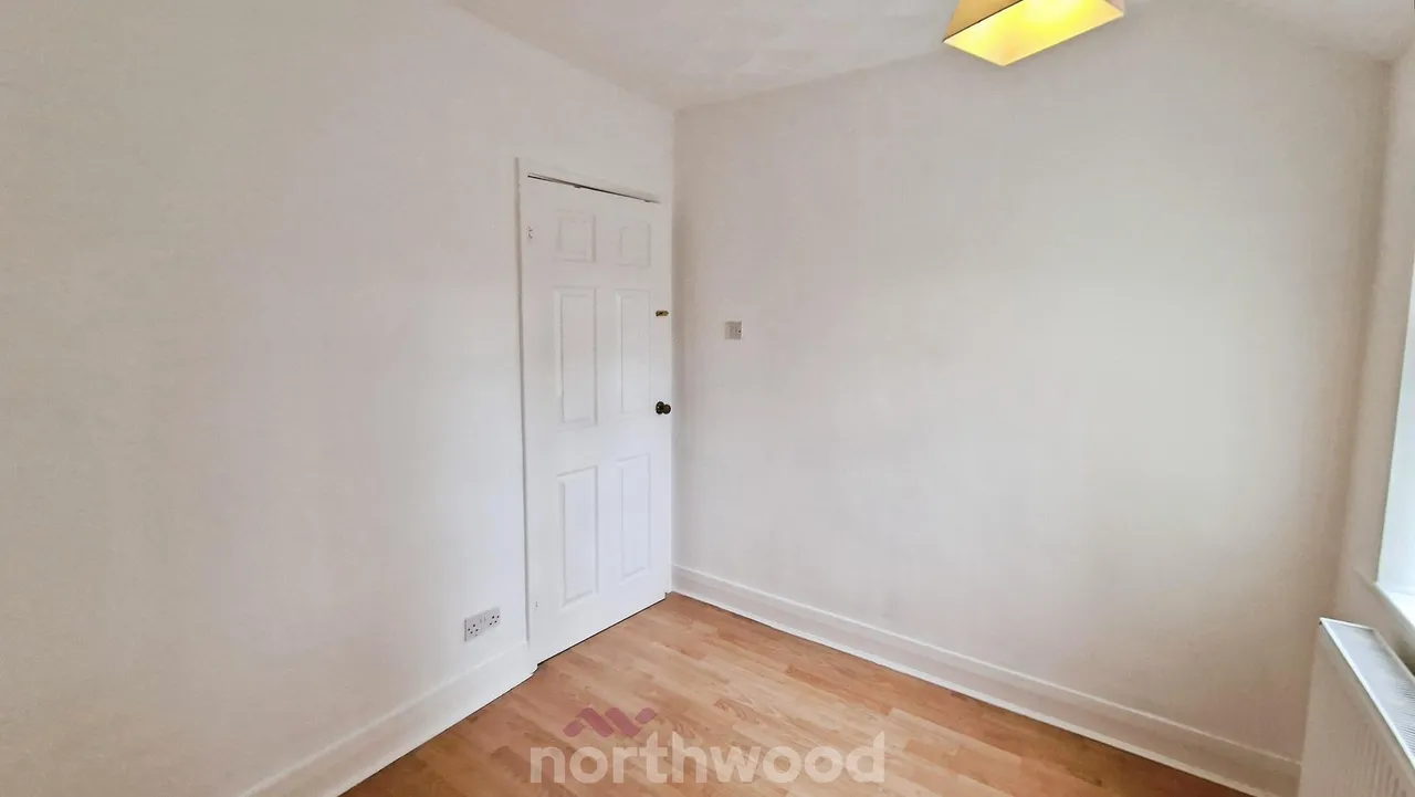 Warren Close, Intake, DN2, photo 13