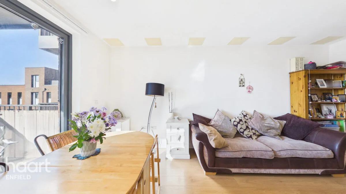 Watermill Lane, London, N18, photo 14