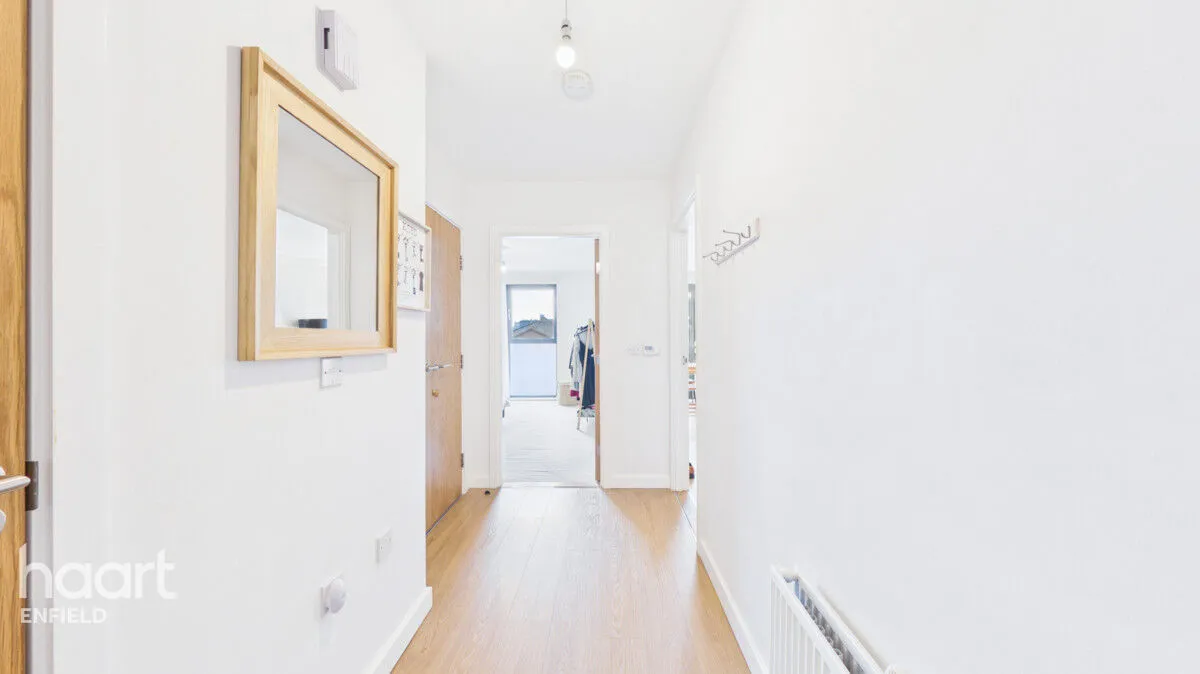 Watermill Lane, London, N18, photo 8