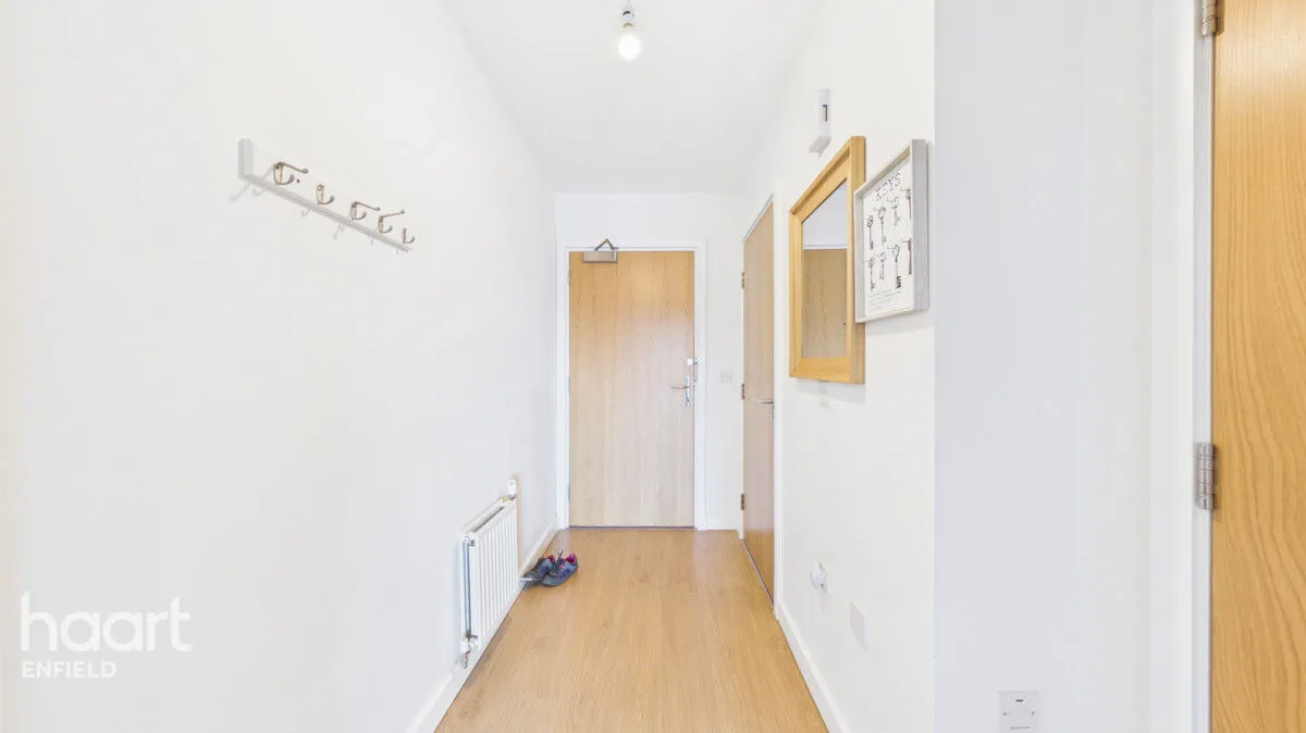 Watermill Lane, London, N18, photo 10