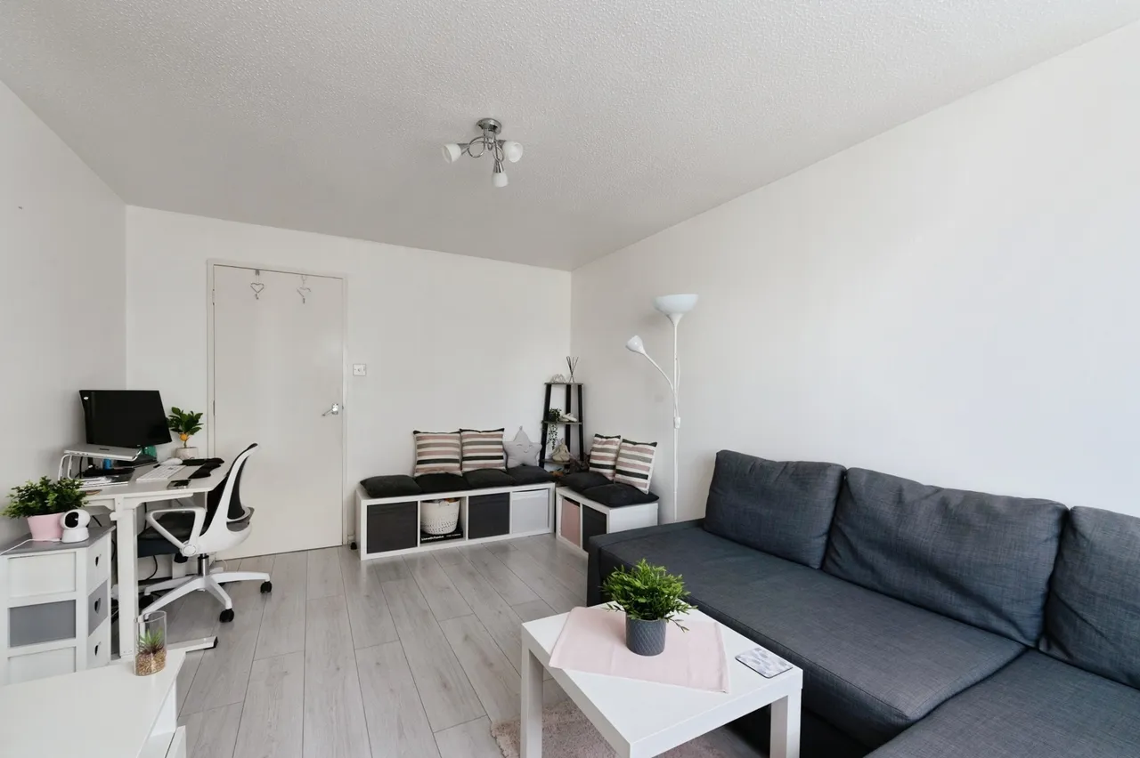 Porter Close, Grays, Essex, RM20, photo 8