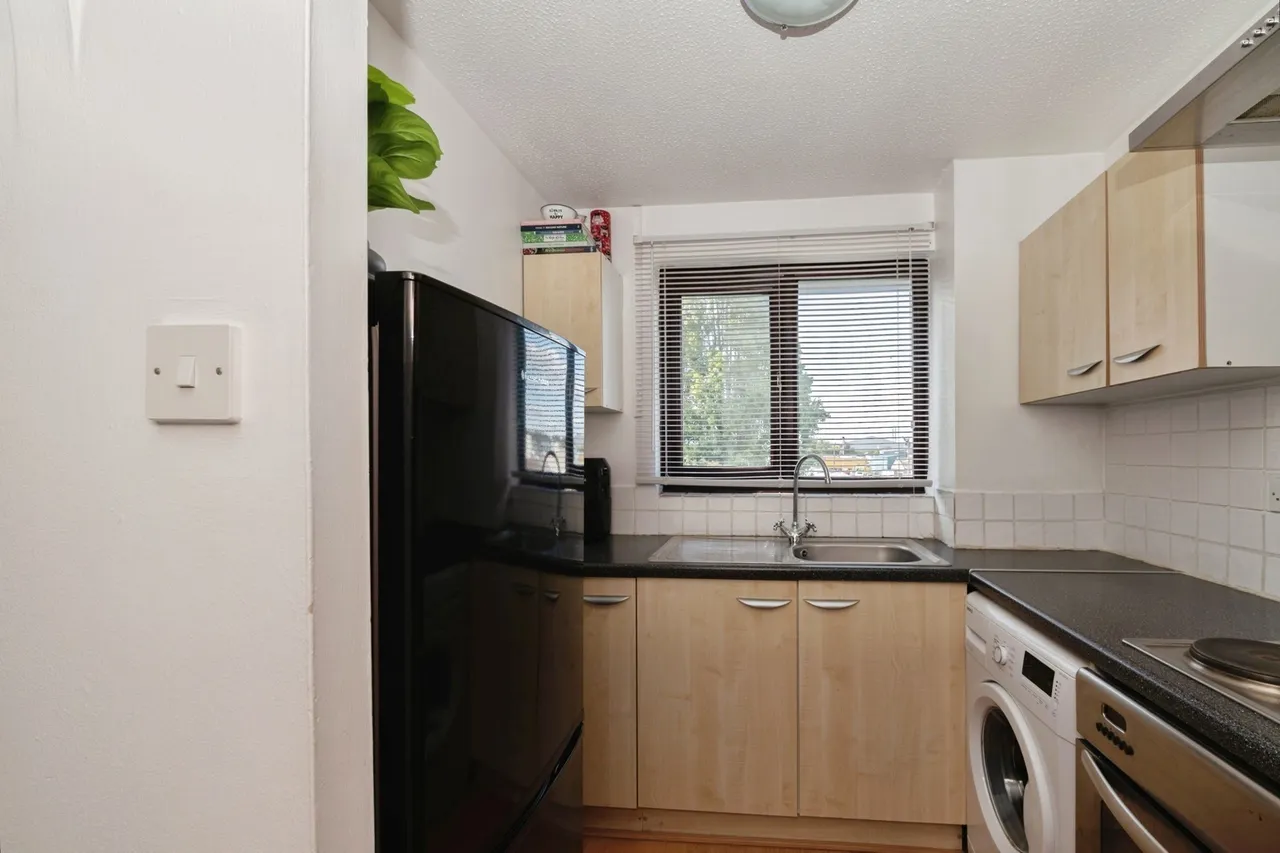 Porter Close, Grays, Essex, RM20, photo 9