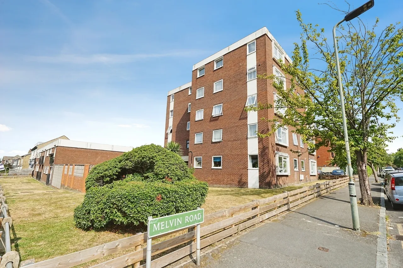 2 bed flat for sale, Maple Road, London, SE20