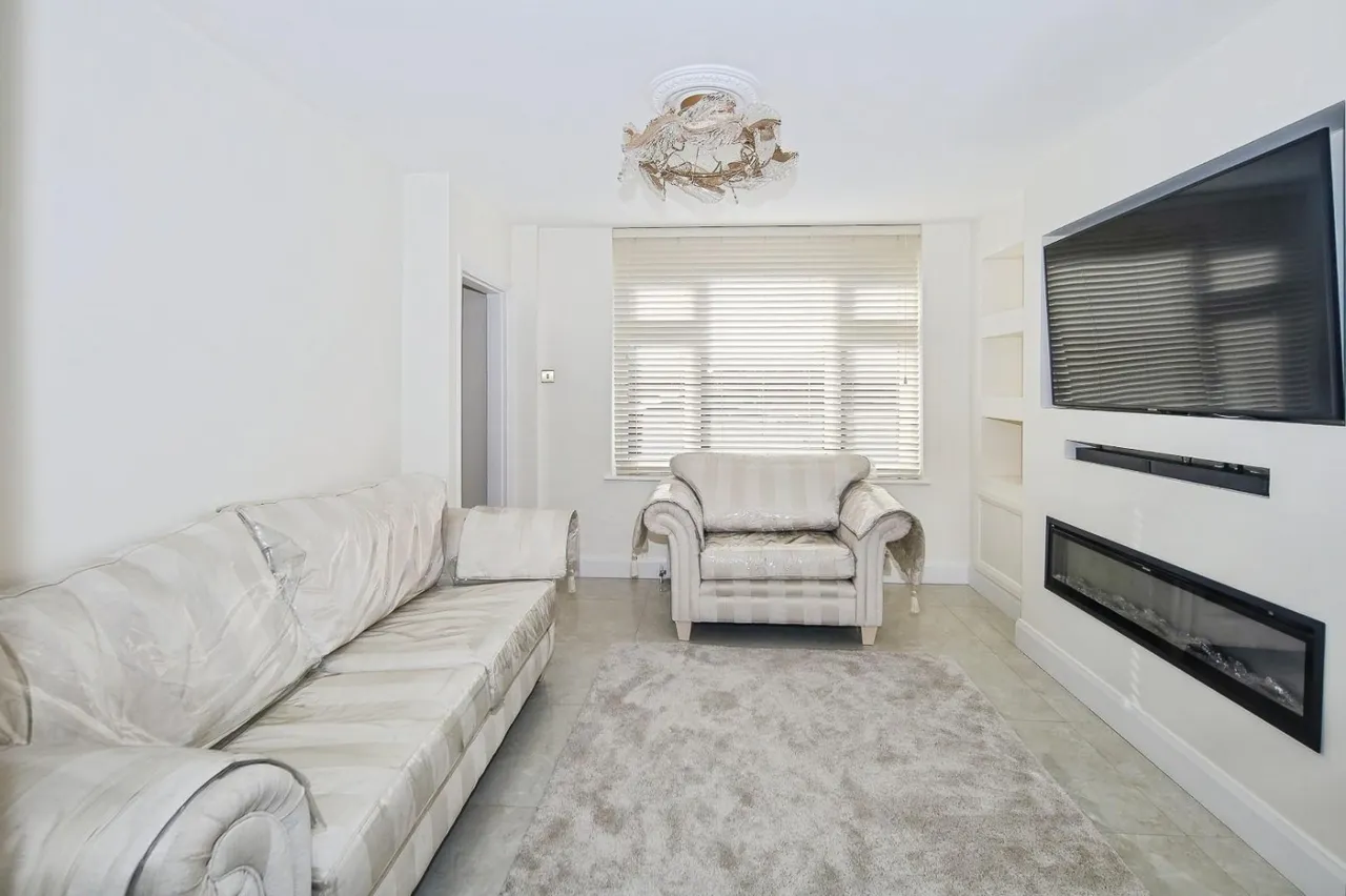 Watling Street, Hinckley, LE10, photo 8