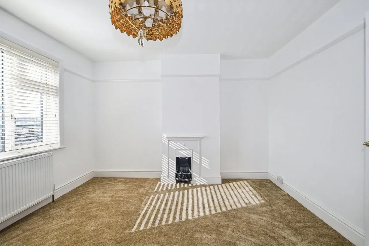 Watling Street, Hinckley, LE10, photo 12