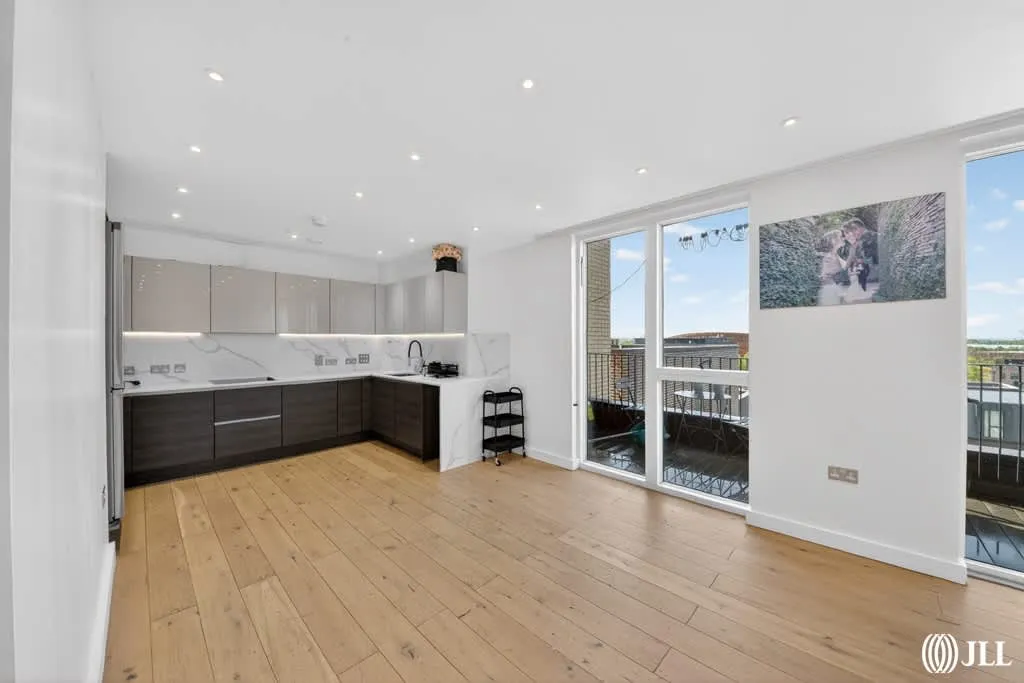 Peloton Avenue, London, E20, photo 5