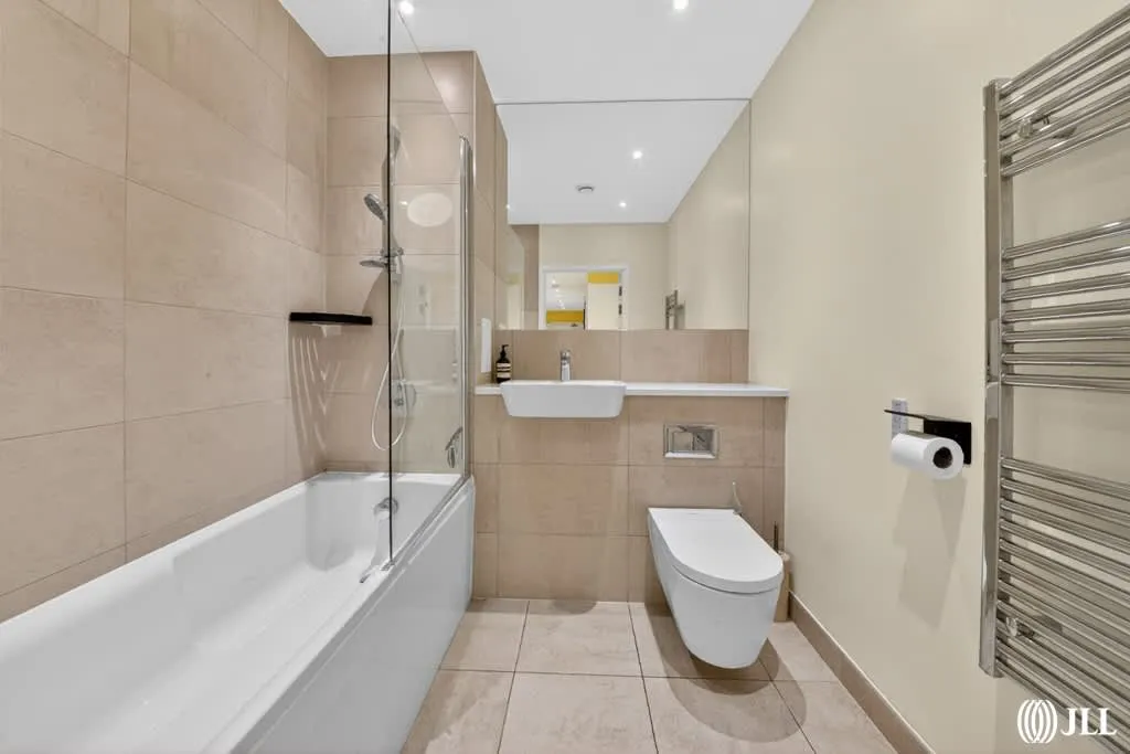 Peloton Avenue, London, E20, photo 14