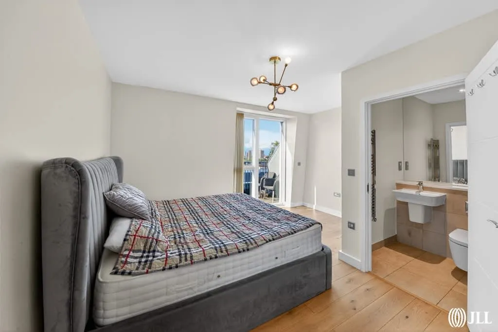 Peloton Avenue, London, E20, photo 10