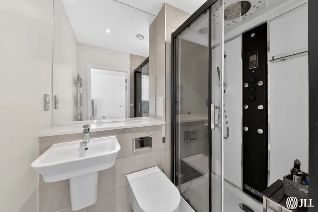 Peloton Avenue, London, E20, photo 12