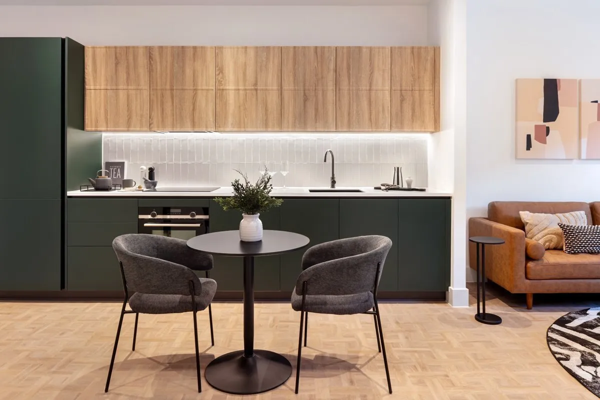 Clapham Junction Approach, London, SW11, photo 3