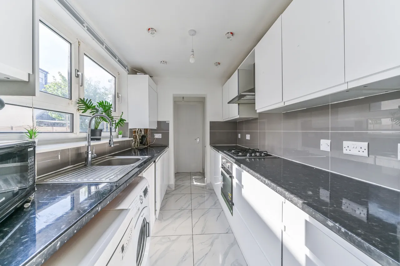 64 Portland Road, Kingston upon Thames, photo 3