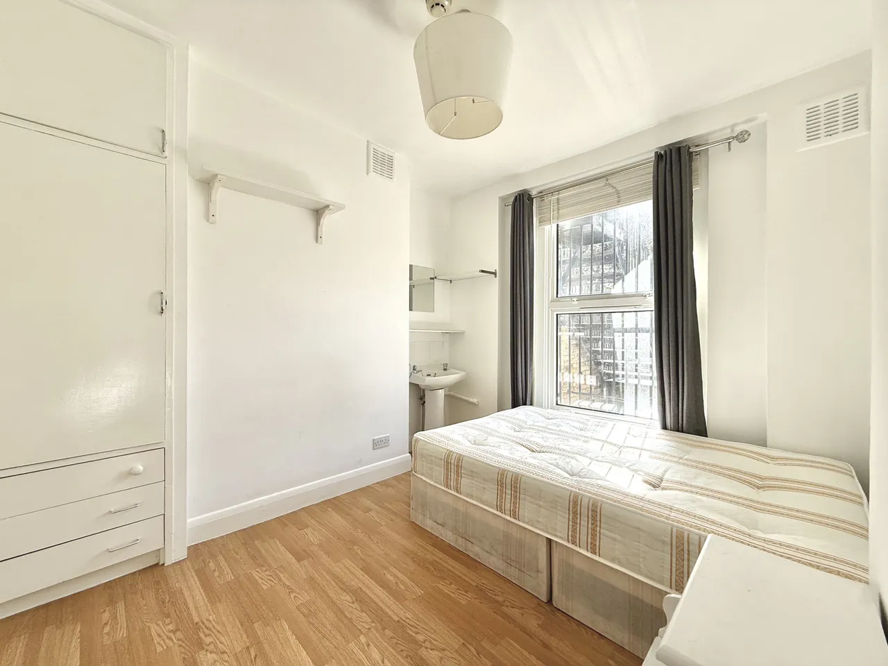 New Cross Road, New Cross, SE14, photo 6