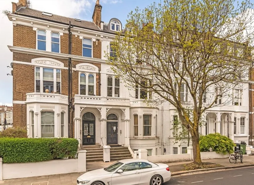 2 bed flat for sale — Sinclair Road, West Kensington, W14