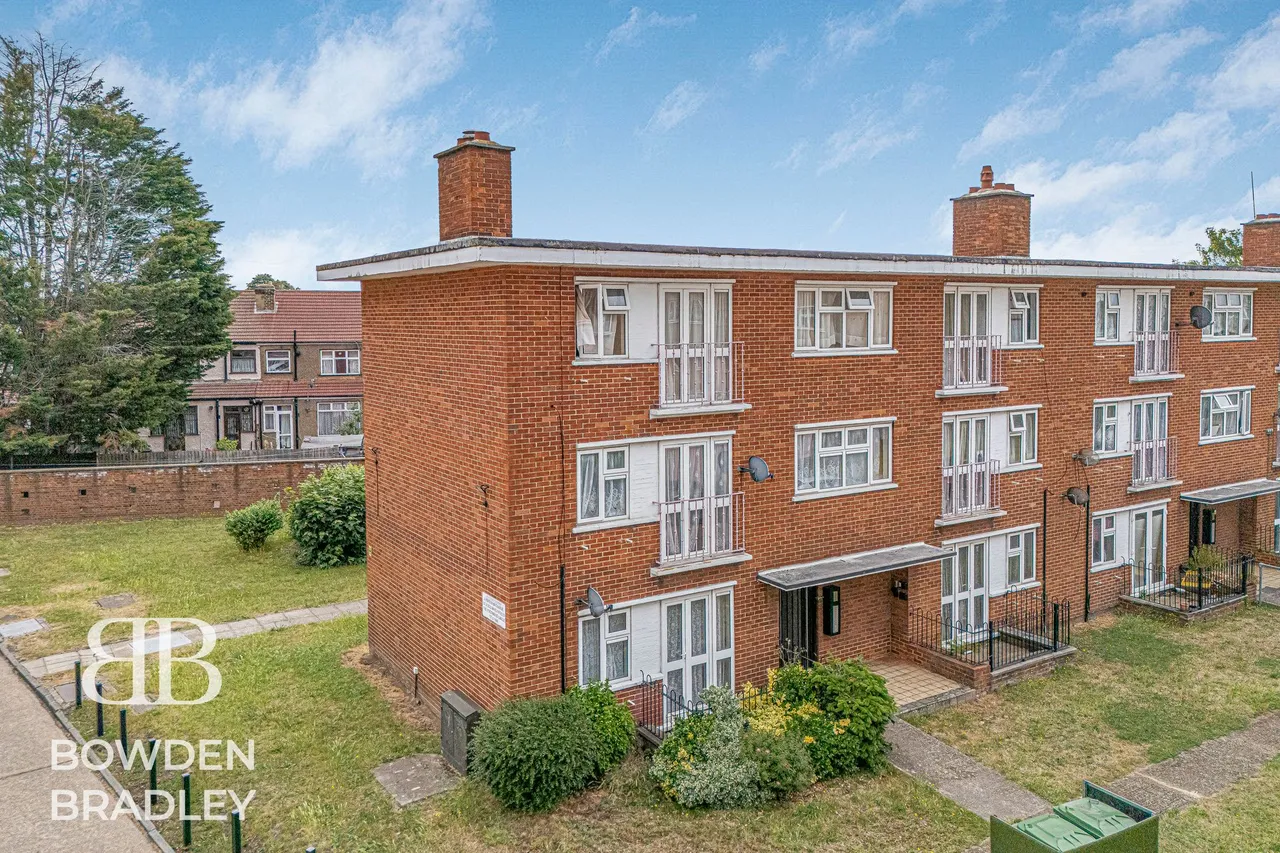 1 bed flat for sale — Ilford Lane, Ilford, IG1