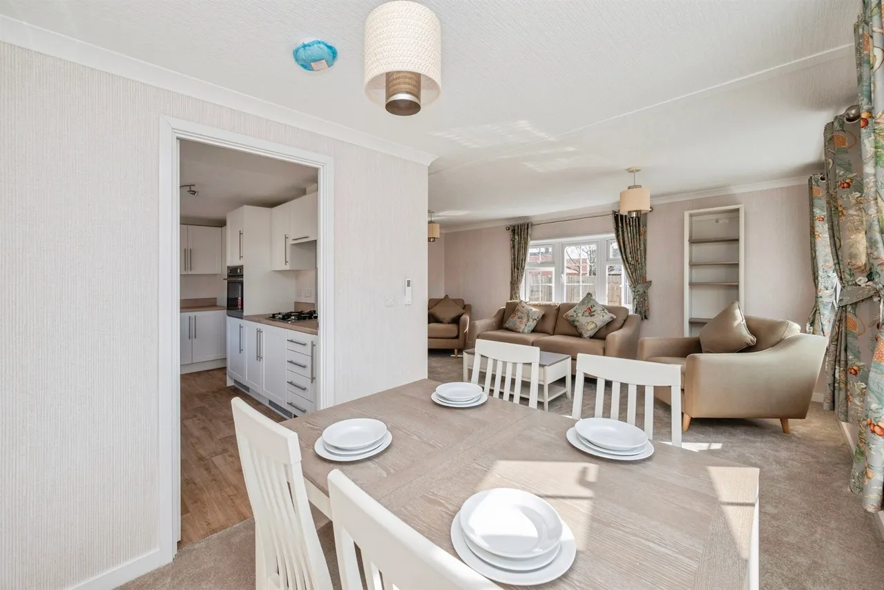 Mill Road, Great Yarmouth, photo 4