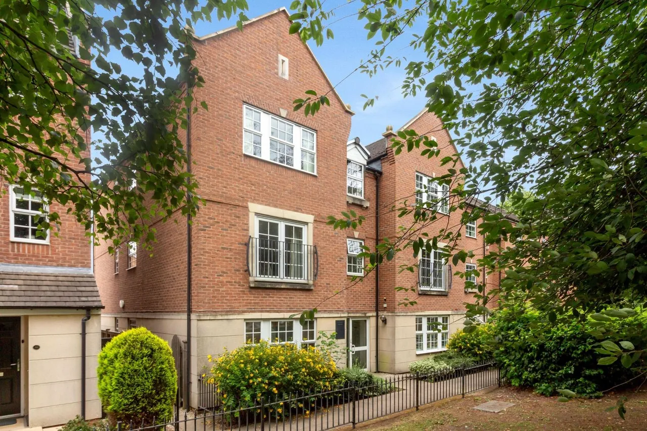 Princess Drive, York, YO26, photo 3