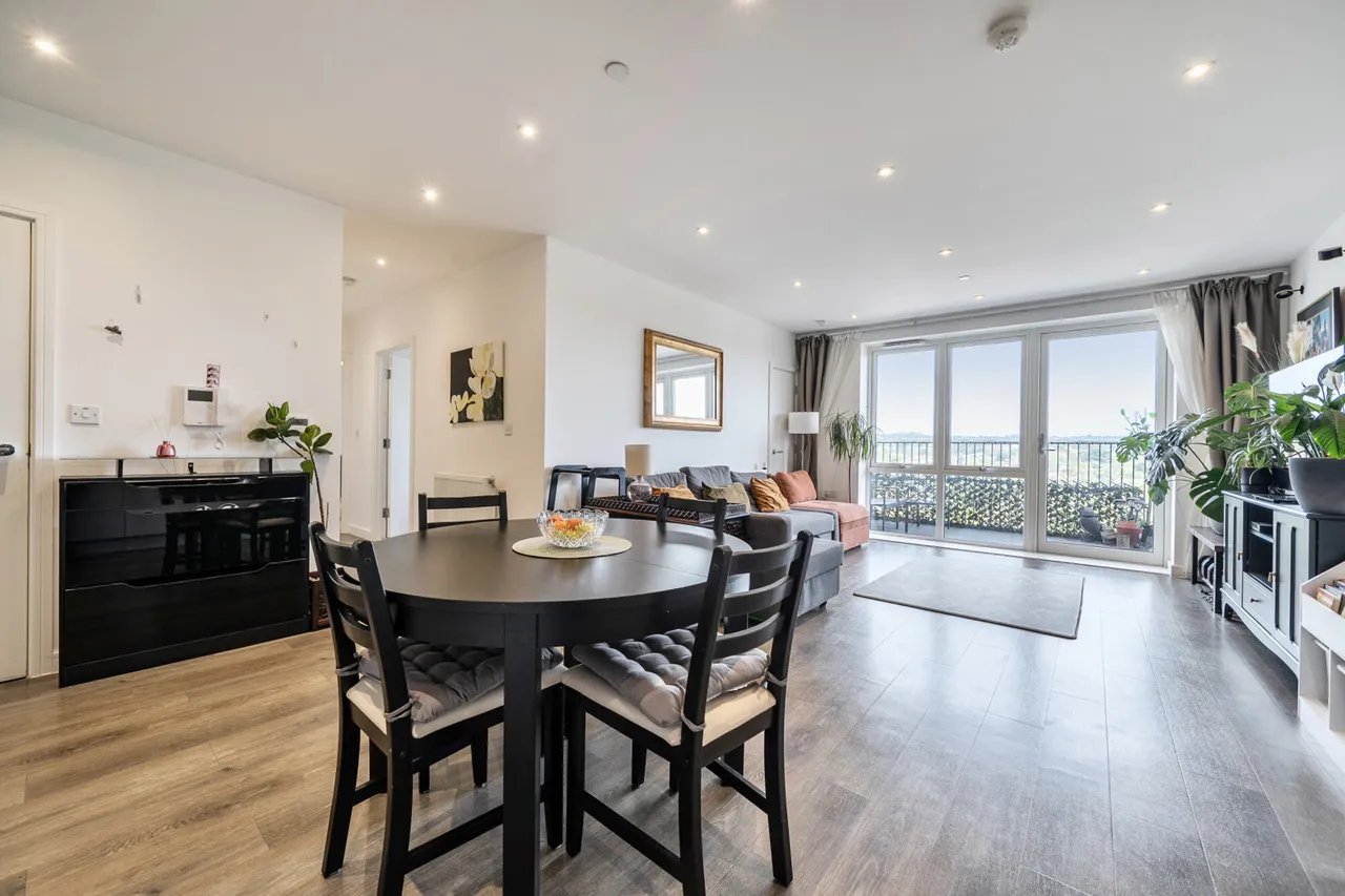 2 bed flat for sale, Tom Lake Way, Watford, WD19