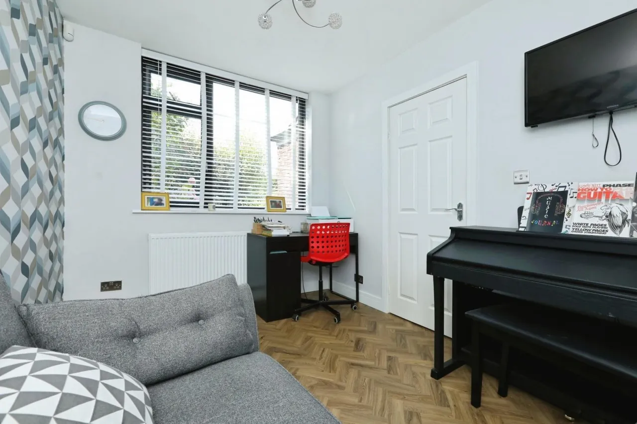 Caldey Road, Dronfield, Sheffield, S18 1RS, photo 12