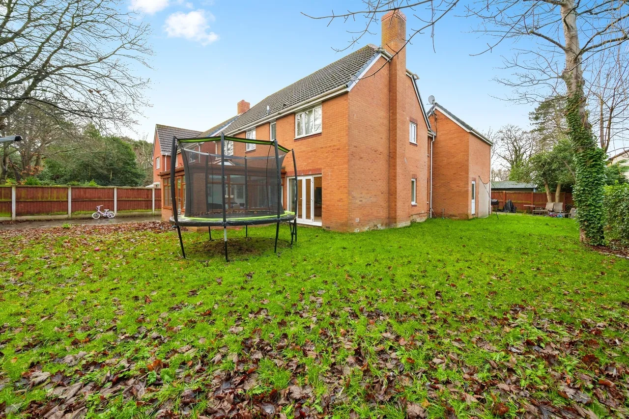 Wychwood, Upton, CH49, photo 29