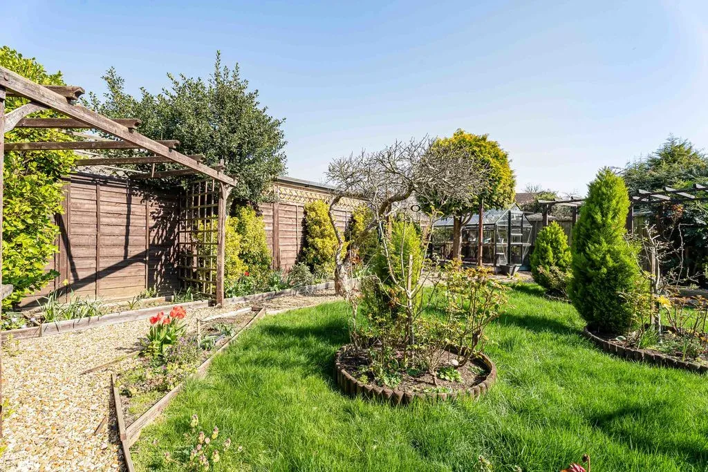 Rickley Lane, Bletchley, Milton Keynes, Buckinghamshire, MK3 6BT, photo 8