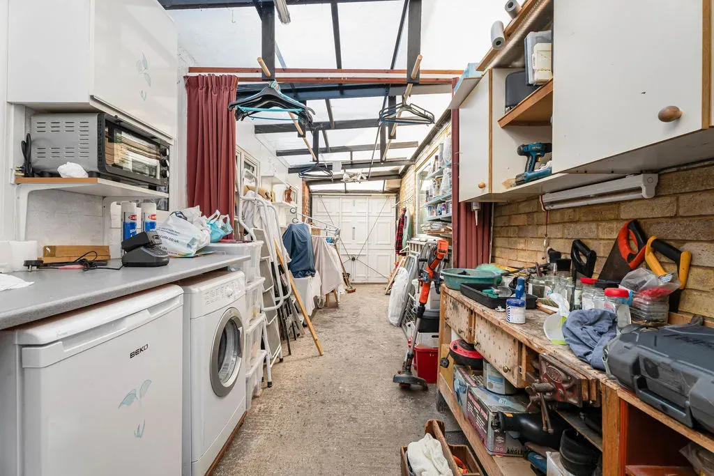 Rickley Lane, Bletchley, Milton Keynes, Buckinghamshire, MK3 6BT, photo 13